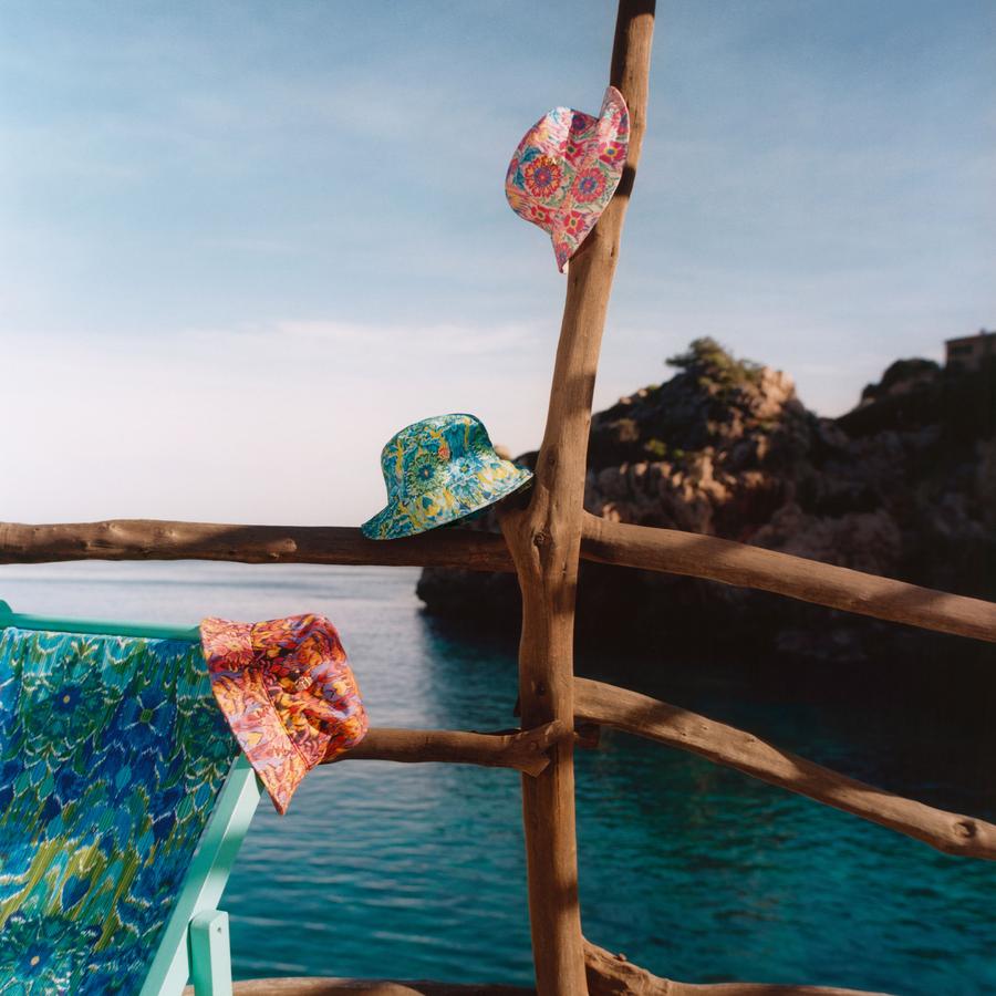 MW BUCKET HAT Pink Bucket Hat by KURT GEIGER LONDON