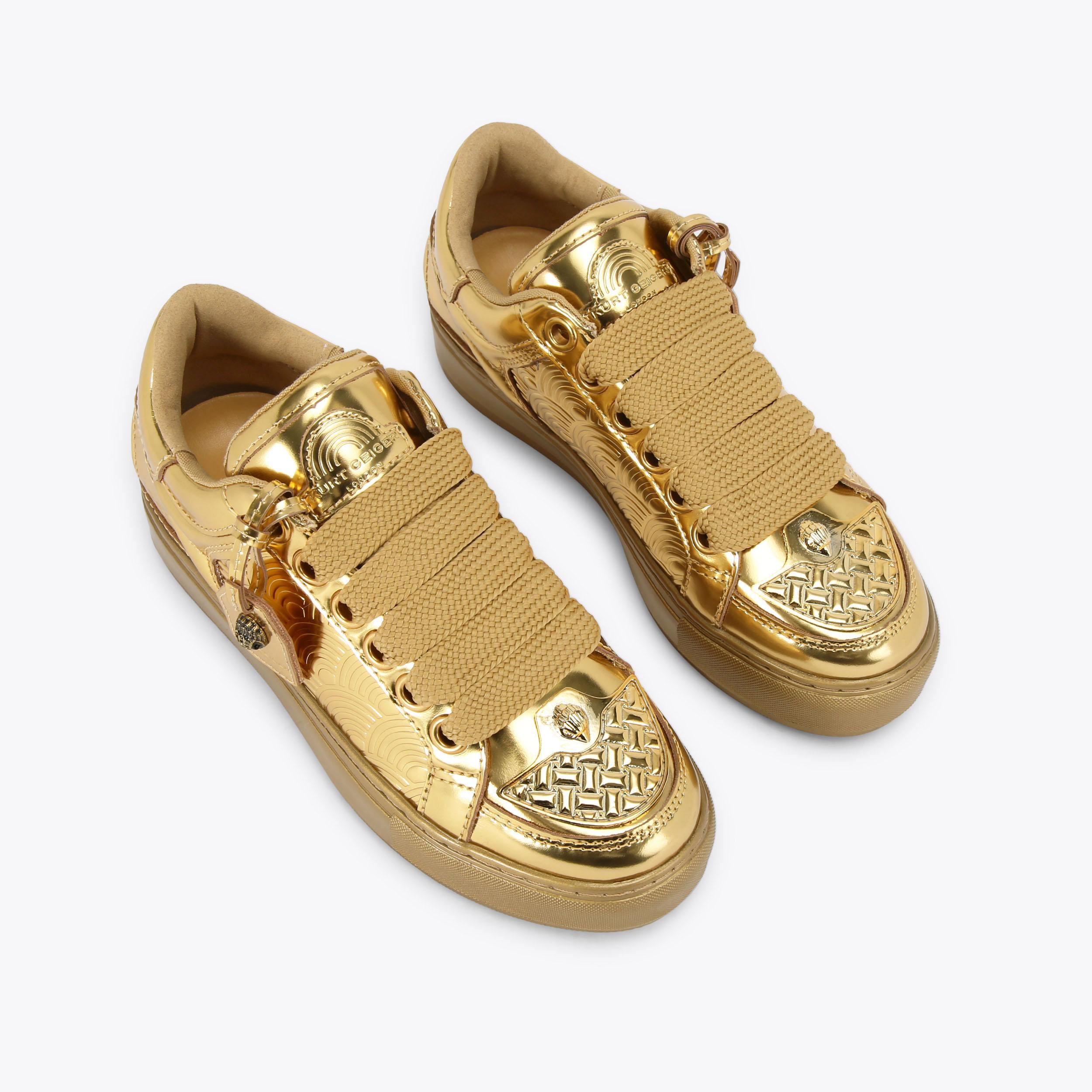 【送料&関税込】Golden  Leather Sneakers SOUTHBANK TAG Metallic Gold Sneaker by KURT GEIGER LONDON