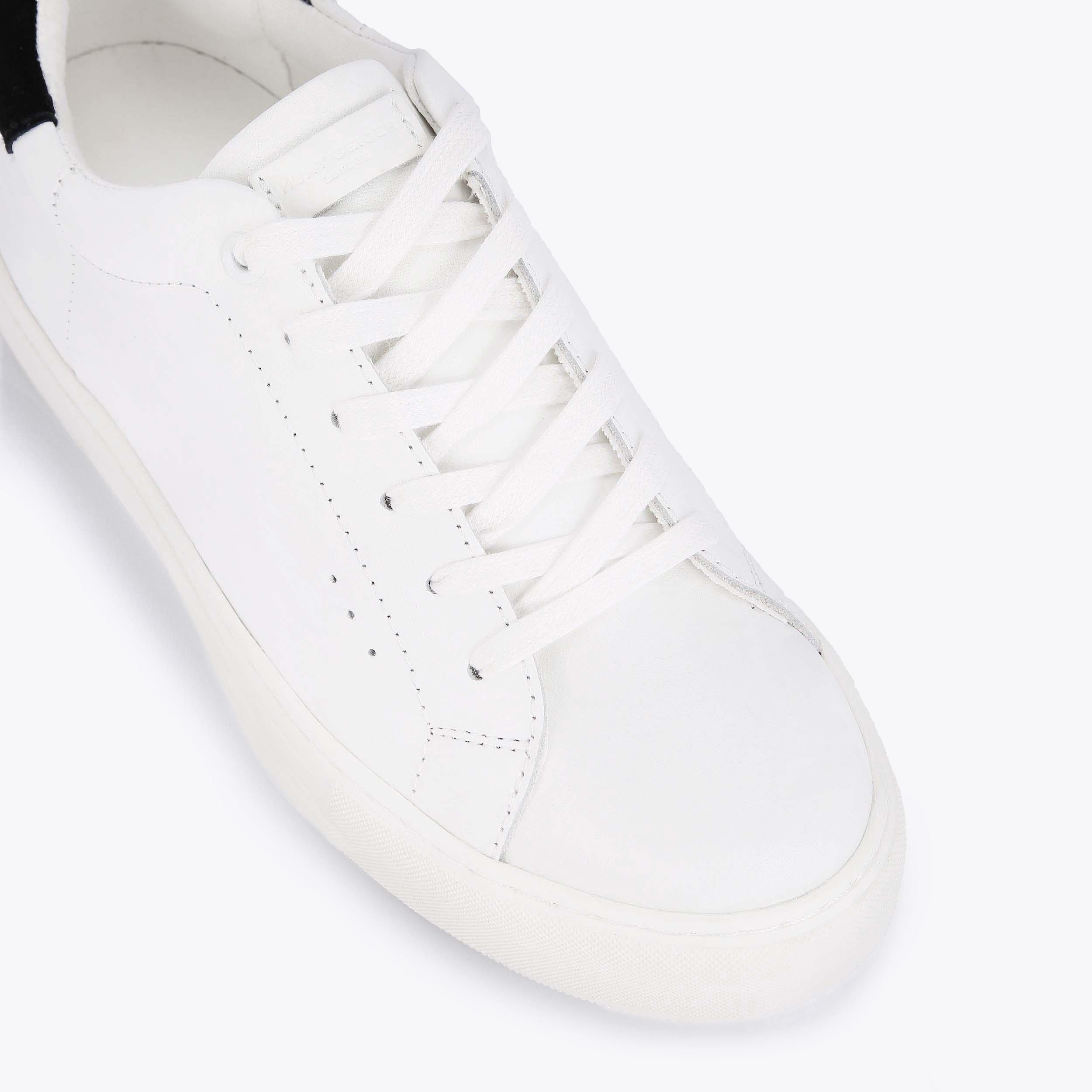 Laney Sneaker
