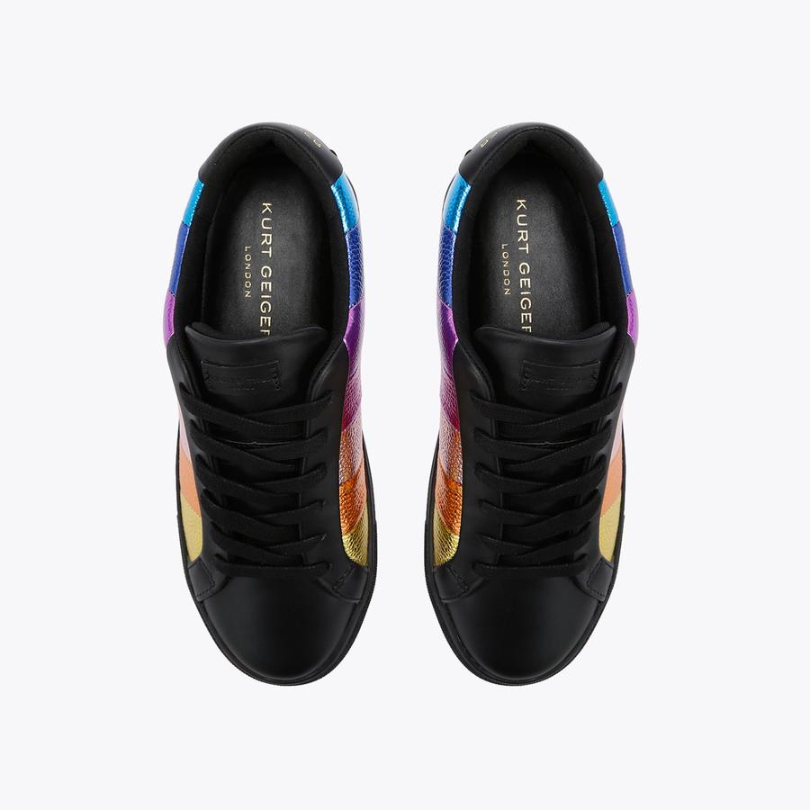 レイ LANE STRIPE Black Rainbow Stripe Sneaker by KURT GEIGER LONDON