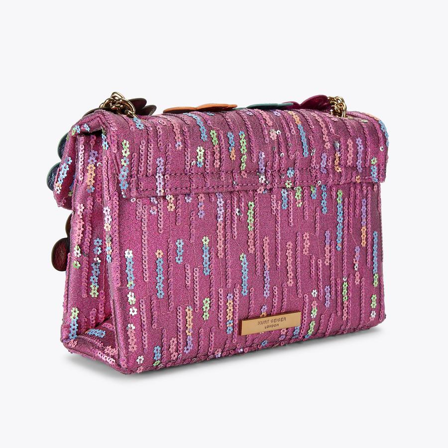 MD KENSINGTON DAISY Fuchsia Tweed 3D Floral Purse by KURT