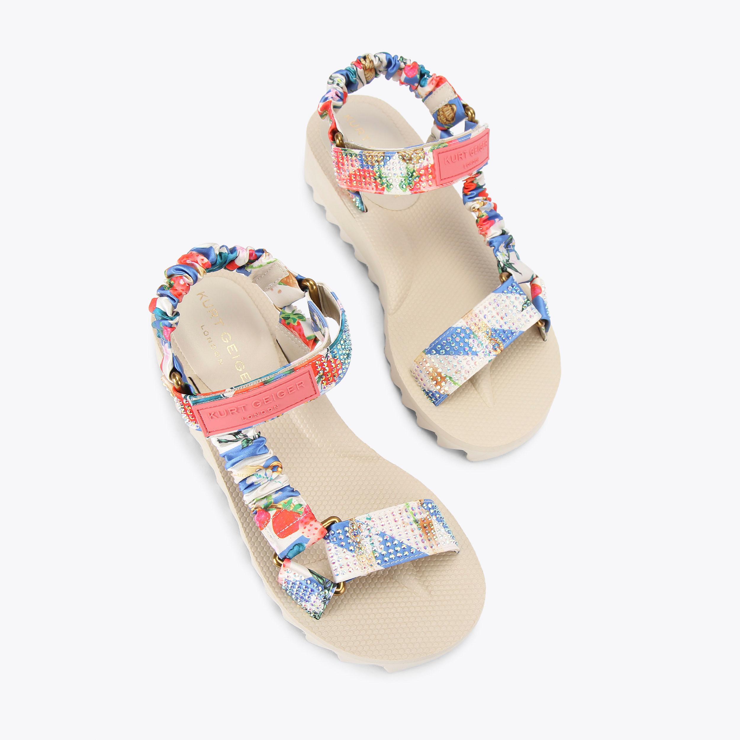 G0128-14★良品 CD カントリー系22点　COUNTRY&WESTERN Orion Strawberry Chain Sandal | Kurt Geiger