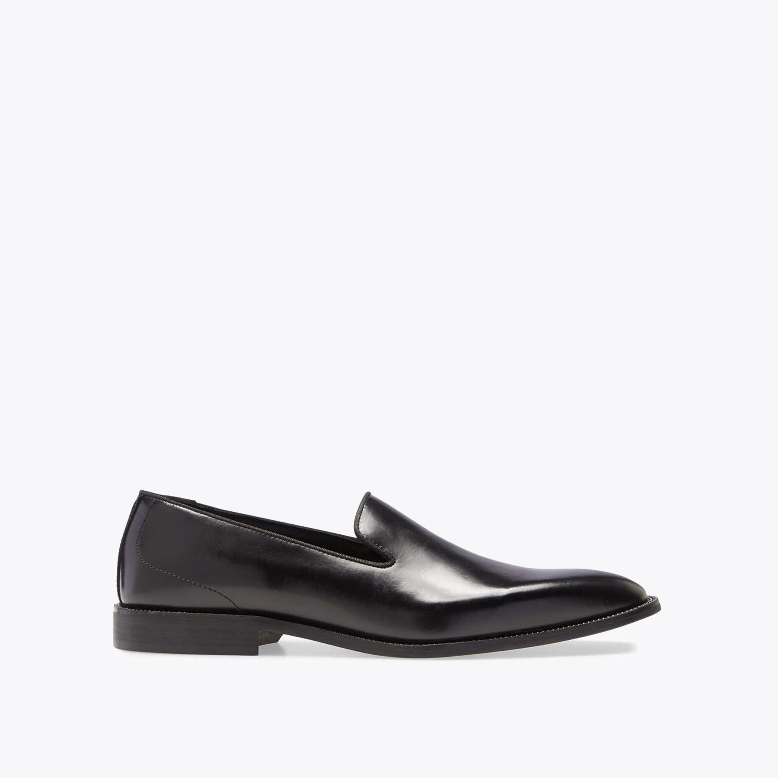 BLACK LEATHER SMOOTH SLOANE SLIP ON by KURT GEIGER LONDON