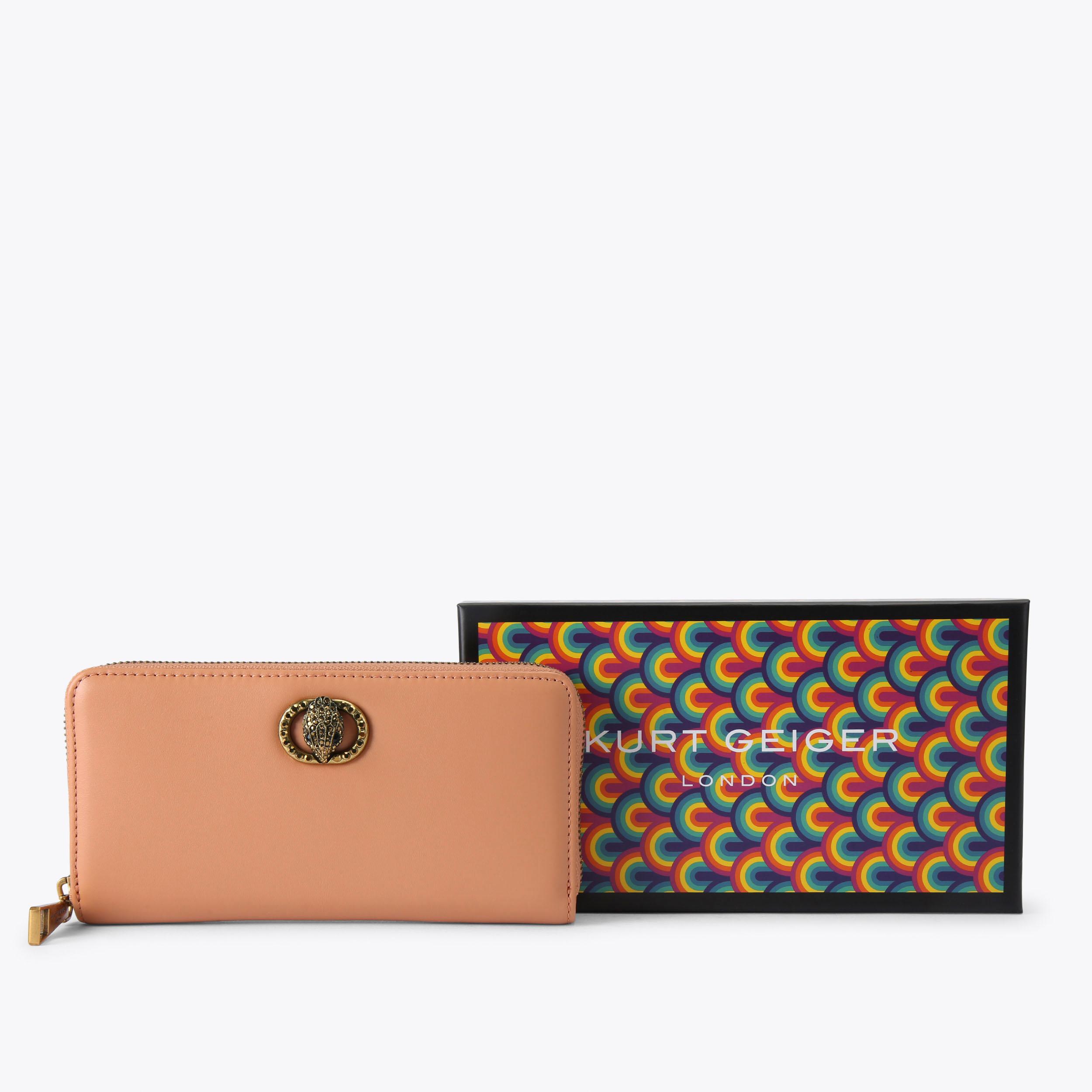セブンイレブン 冬ギフト カタログ AROUND ZIP CHELSEA W KURT by Purse Leather Patent Fuchsia 小物
