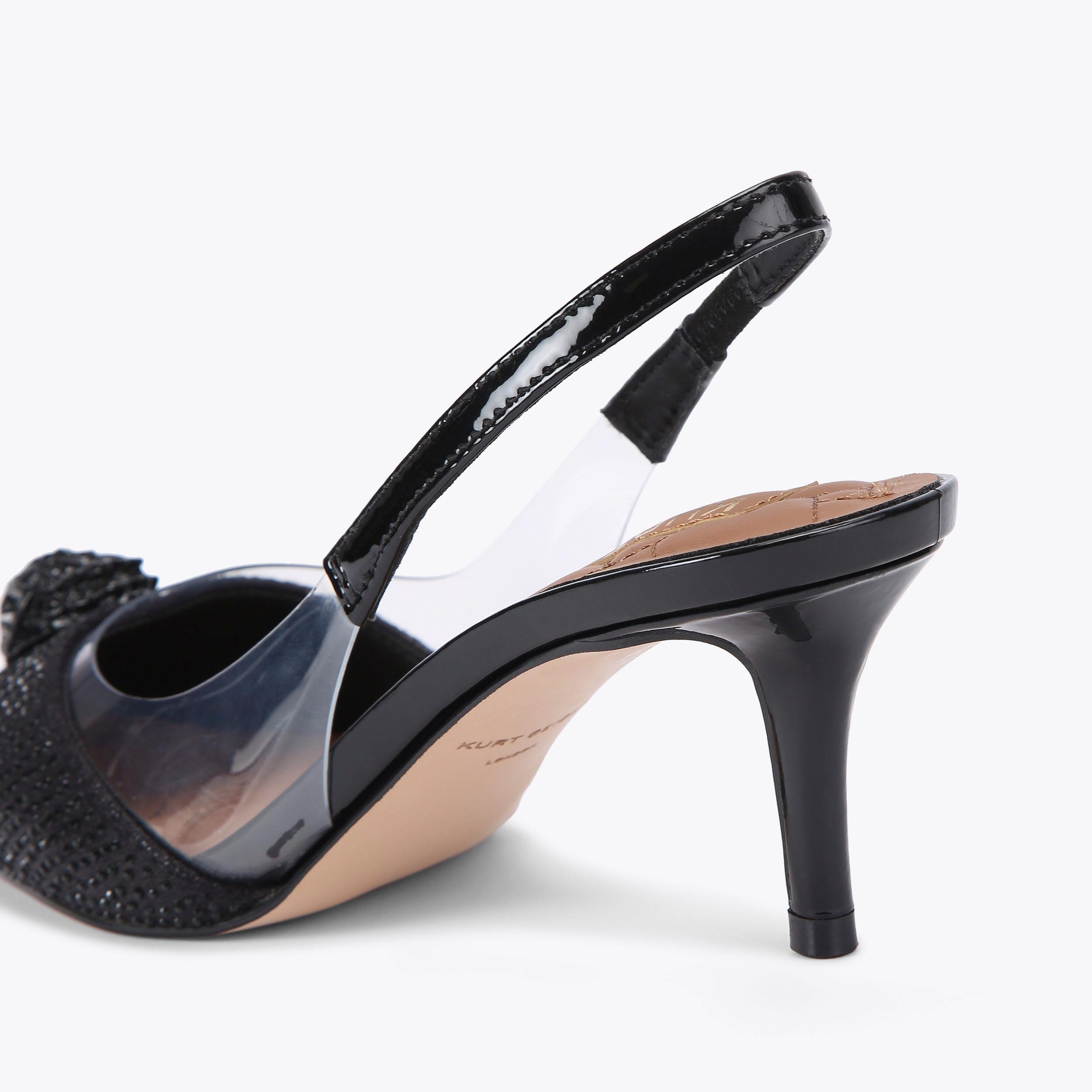 VIP【送料関税込】RgerVivier BUCKLE LEATHER SLINGBACK PUMPS Virgule Slingback Pumps in patent leather Off White Woman