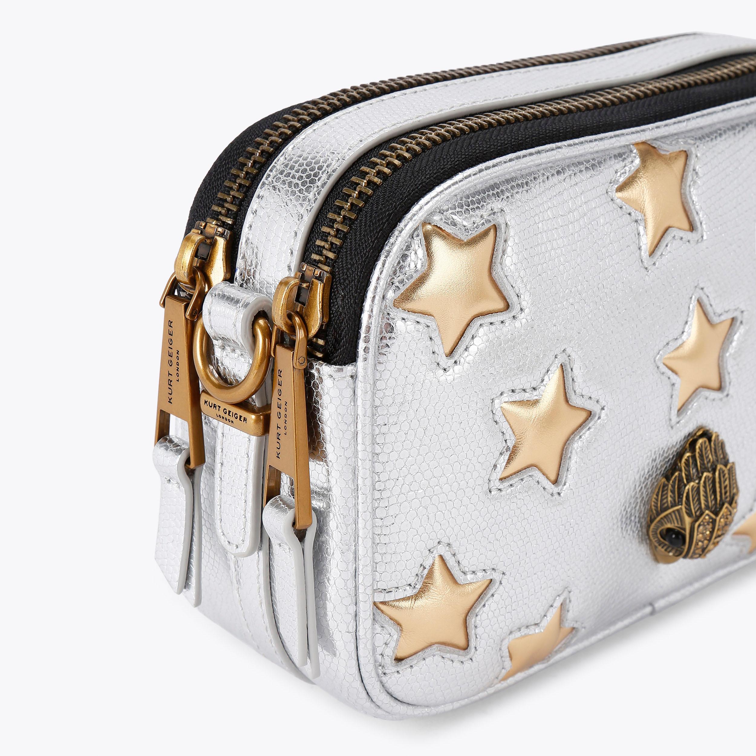 2ZIP KENSINGTON CAMERA ST Star Cross Body Bag by KURT GEIGER 2ZIP KENSINGTON CAMERA ST Star Cross Body Bag by KURT GEIGER