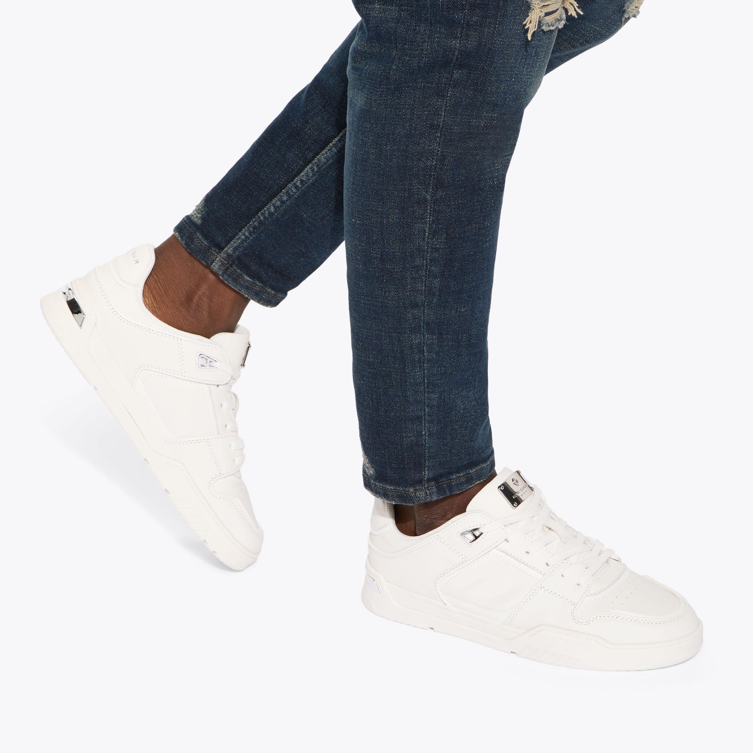 Regan Plaque Sneaker