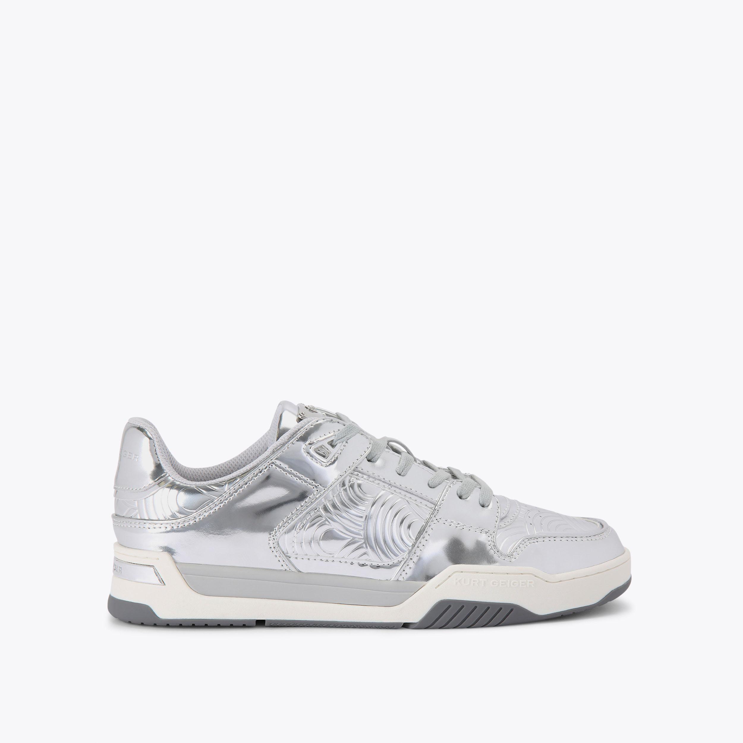 Regan Plaque Sneaker