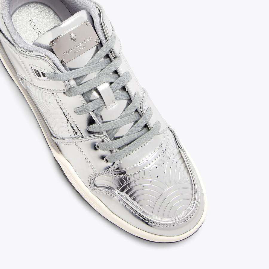 Regan Plaque Sneaker