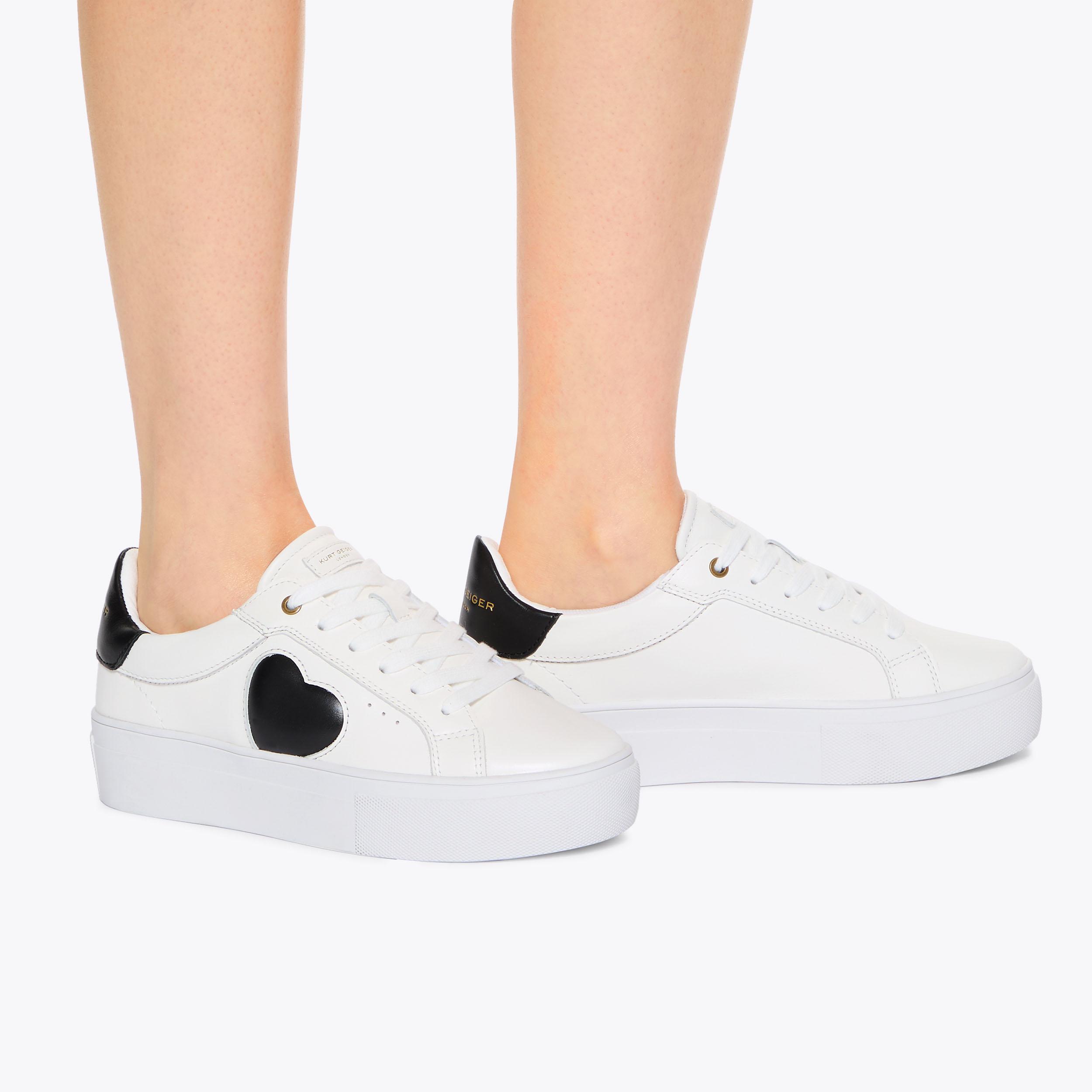 ★HPLLY LOVES LOVE★ ZIGZAG JORI Kurt Geiger London Lane Love Leather Rhinestone Heart Detail