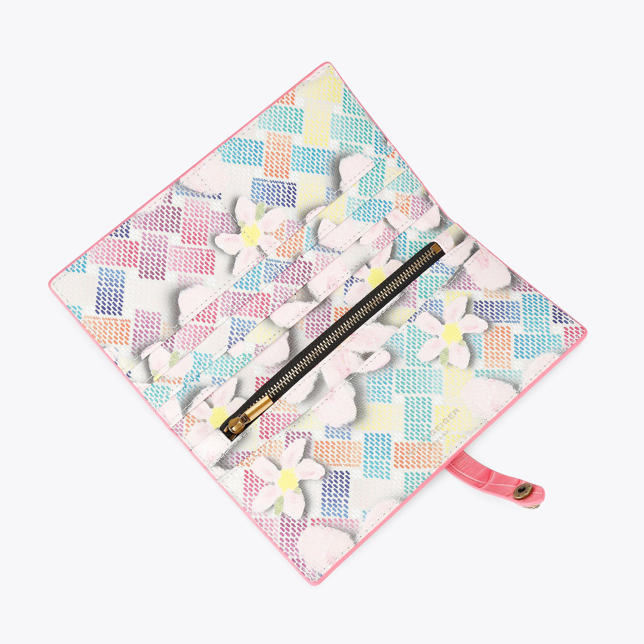 Camden Flower Canvas Wallet | Kurt Geiger