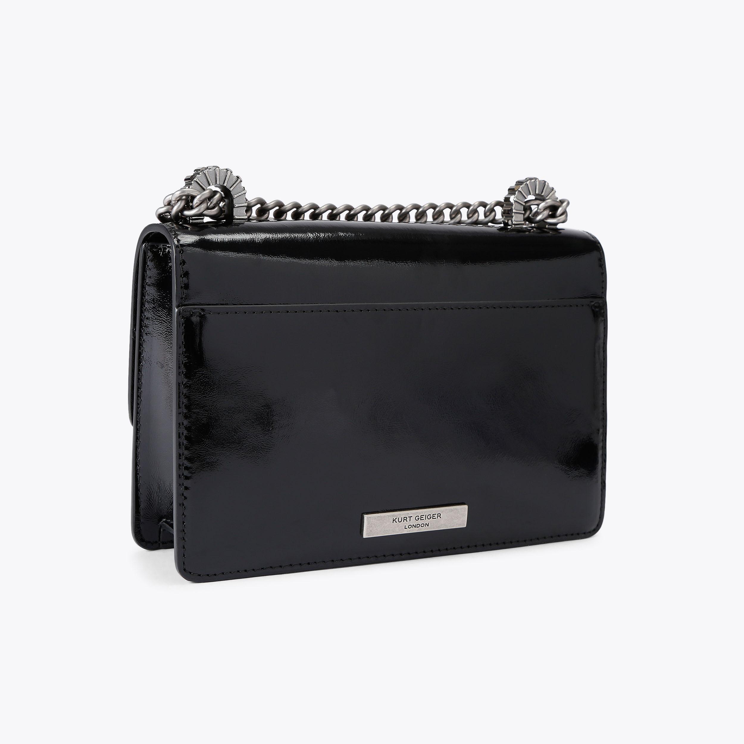 【きれいめファッション51選】上品さと清潔感をキープし Black SHOREDITCH SMALL BOW Bow GEIGER KURT by Bag Body Cross ミュージック