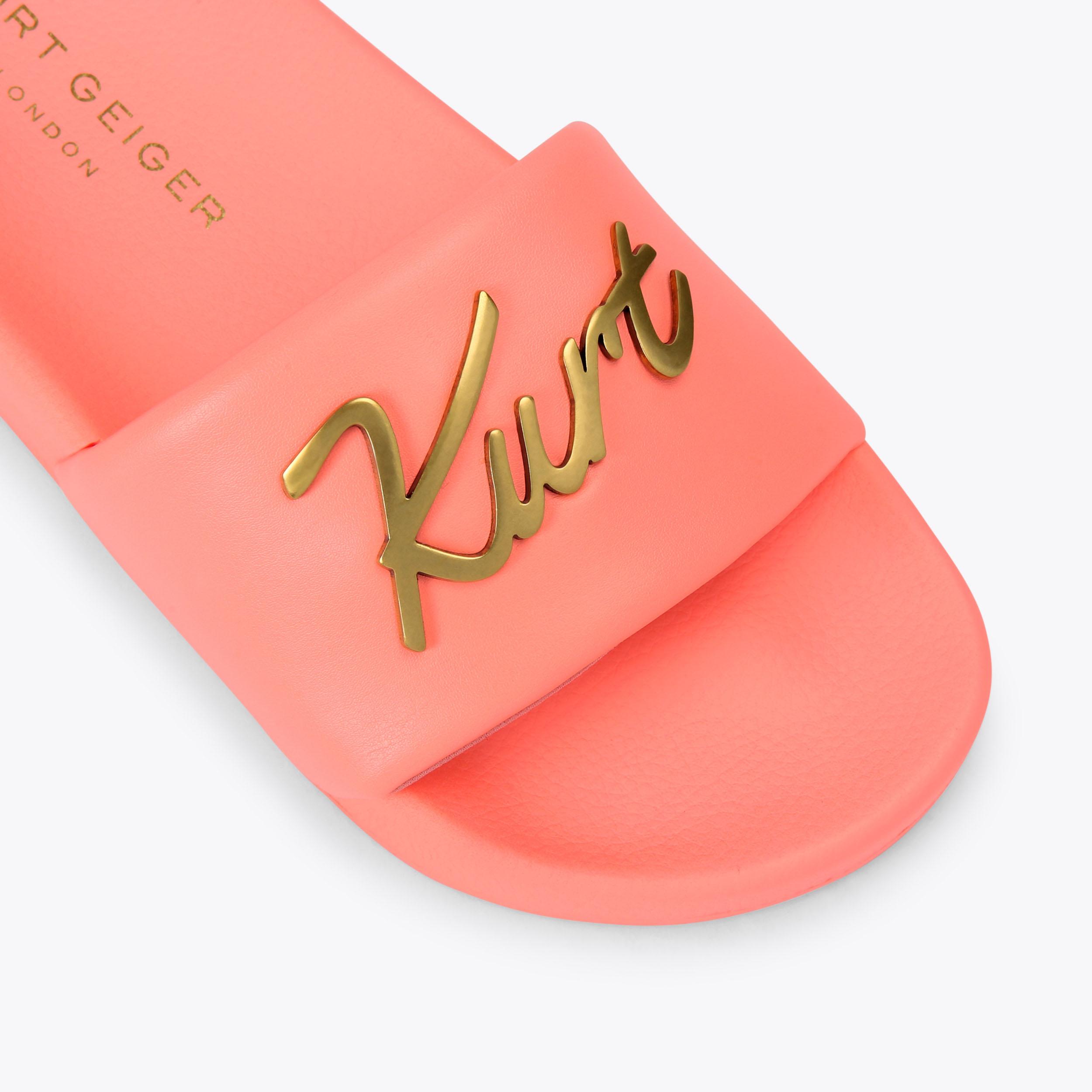 meena-kurt-pink-combination-