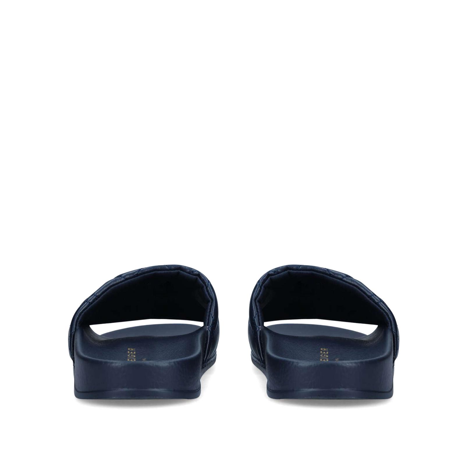 AMERI 青 レザー スリングバックミュール MILO EAGLE Blue Quilted Slip On Sandal by KURT GEIGER LONDON