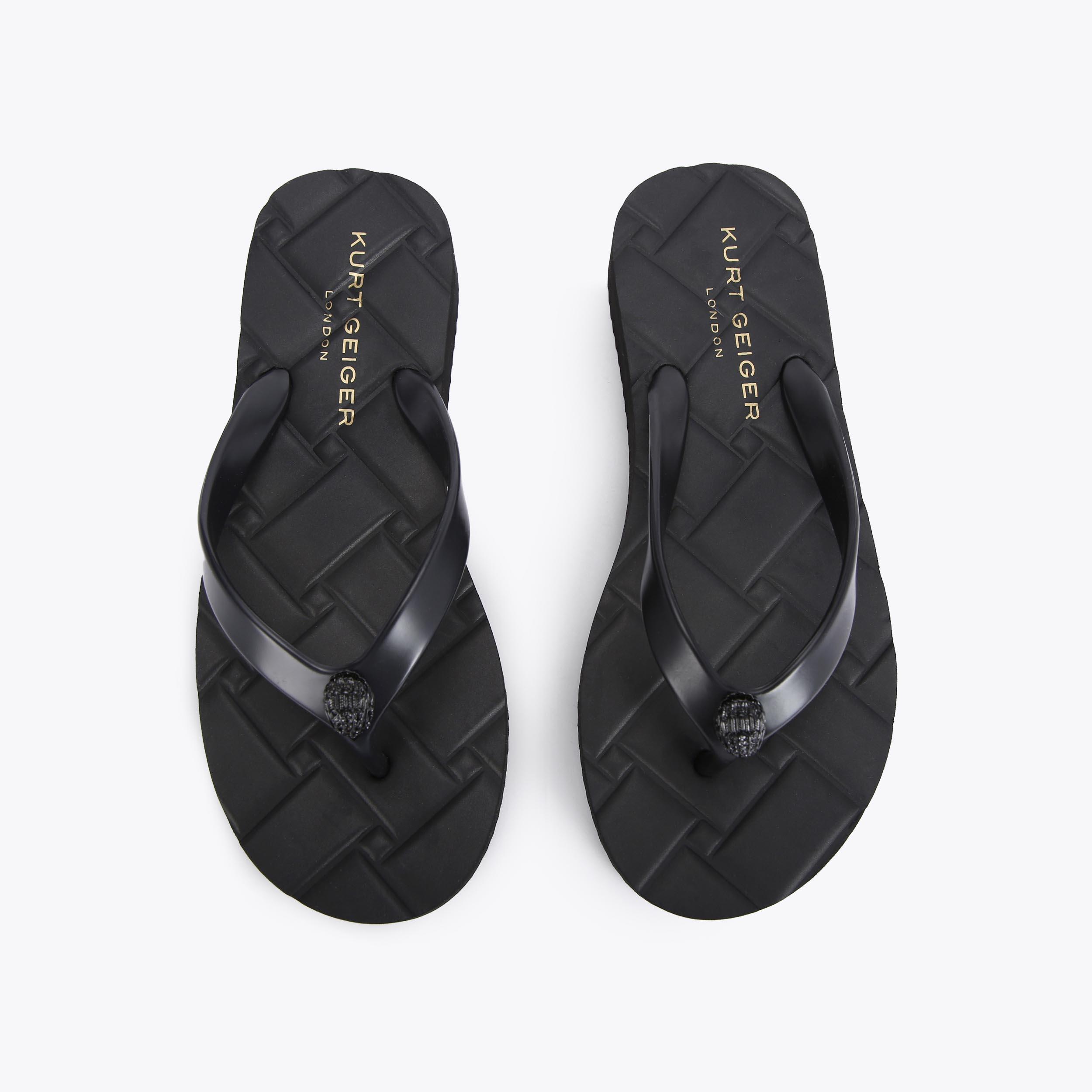 KENSINGTON Q FLIP FLOP Black Drench Flip Flop Sandal by KURT