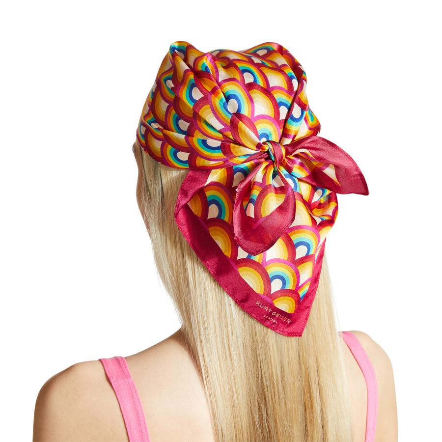洋書　SCARVES(H) Designer Shoes & Accessories For Men & Women | Kurt Geiger