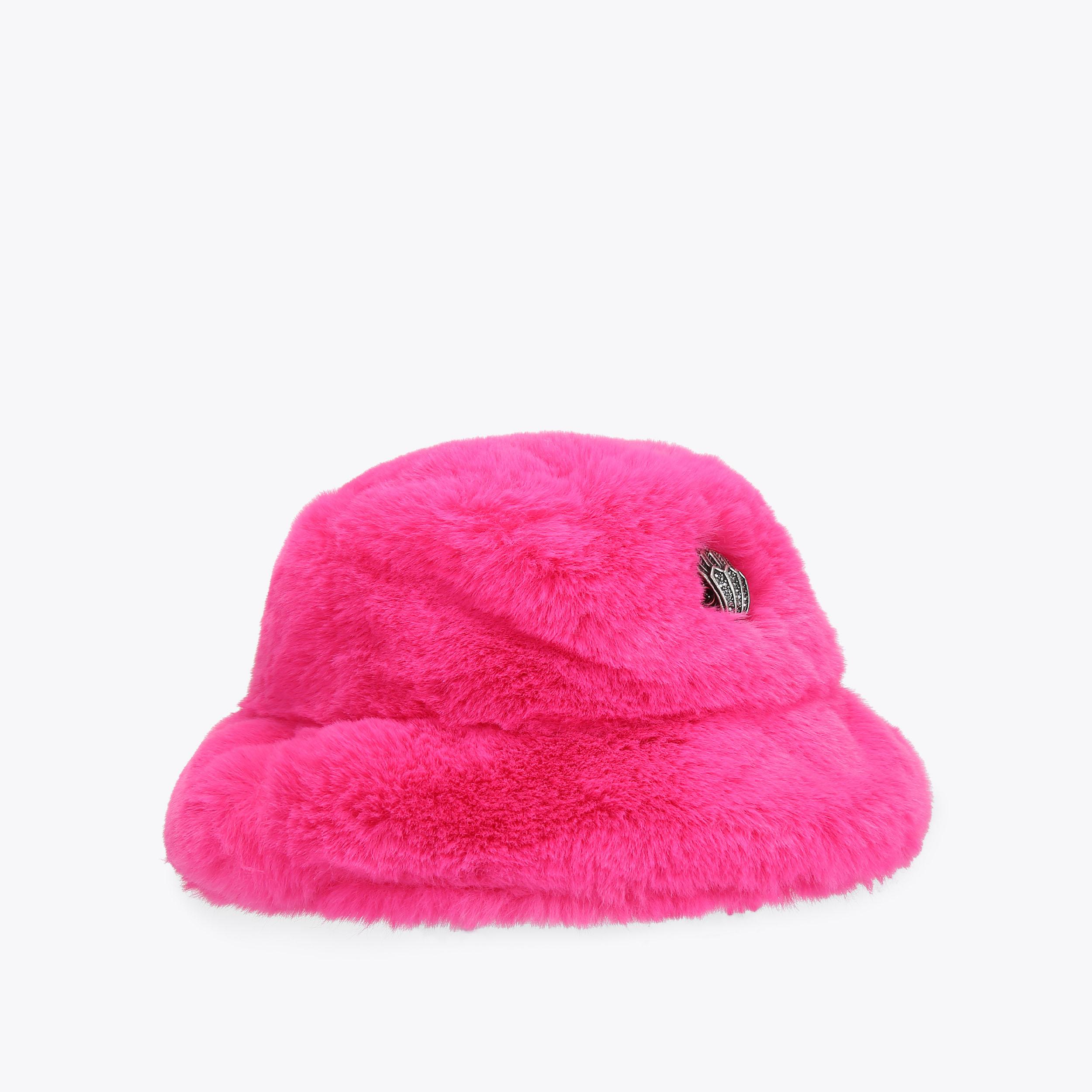 (Bucket hat)furry pink.The brand“WhenSmokeClears”. POPPY BUCKET HAT Pink Faux Fur Bucket Hat by KURT GEIGER LONDON main image 4