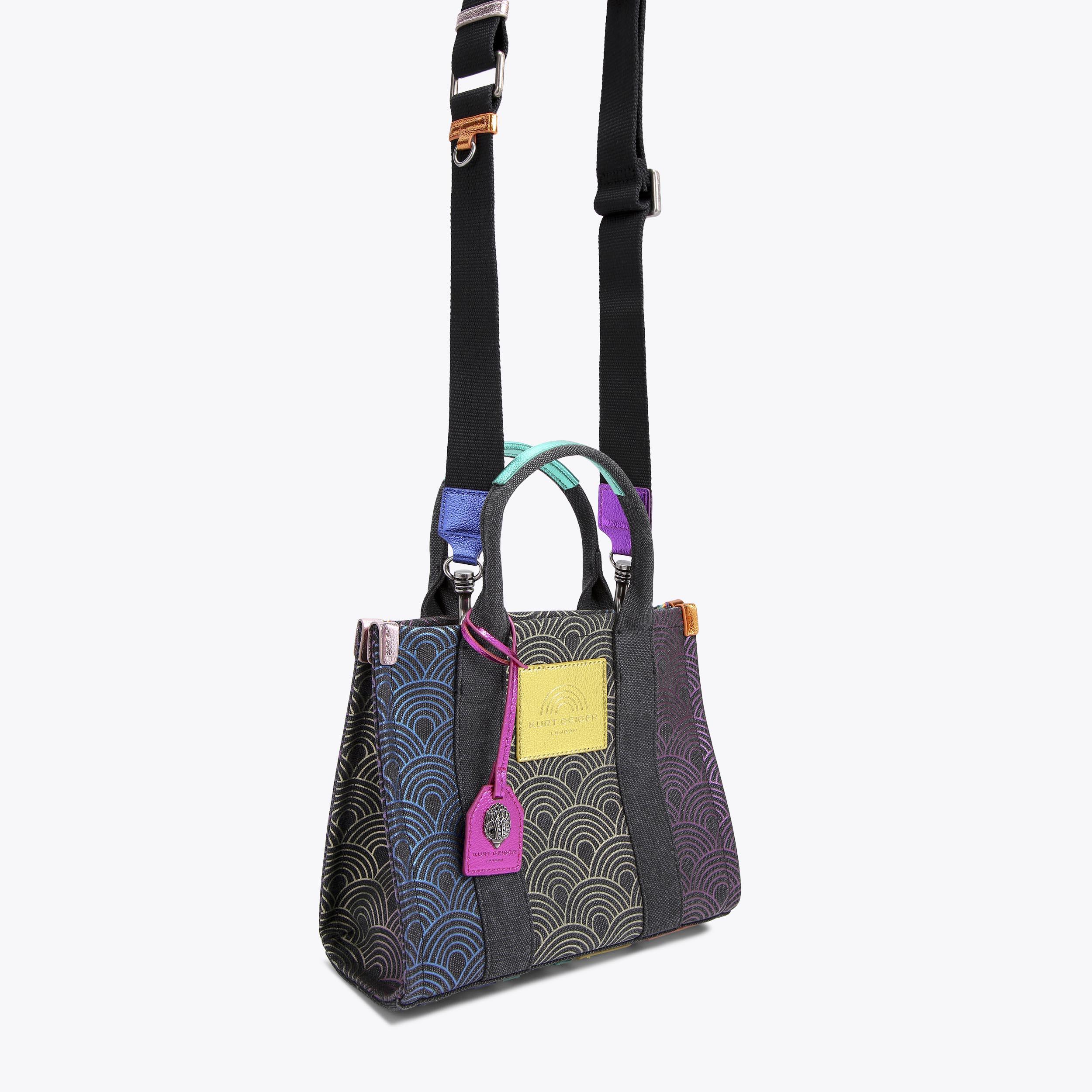 トートバッグ SOUTHBANK TOTE BAG SMALL SOUTHBANK TOTE Dark Floral Tote Bag by KURT GEIGER LONDON