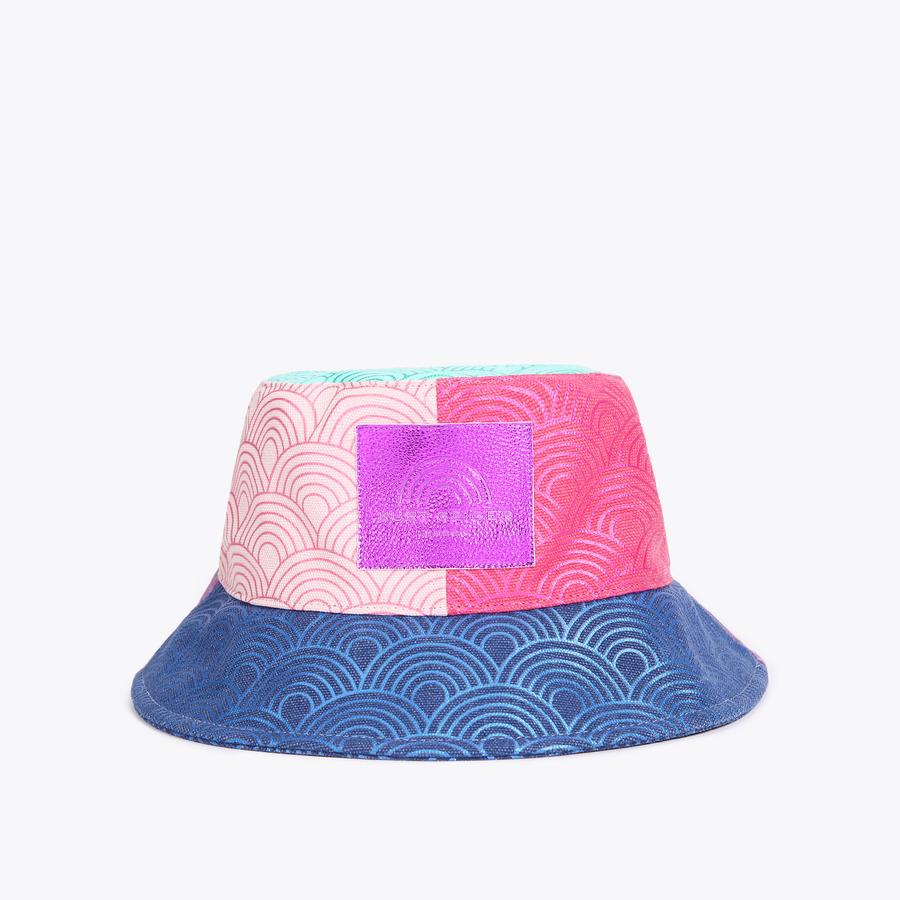 SOUTHBANK BUCKET HAT Rainbow Bucket Hat by KURT GEIGER LONDON display picture 1
